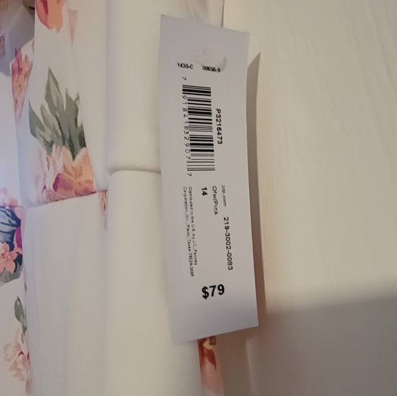 NWT Floral Mid-Length Off the Shoulder Dress - Picture 5 of 6